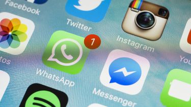 Stap 2. Alles compleet? wij bevestigen via WhatsApp, Signal of Telegram verwerking